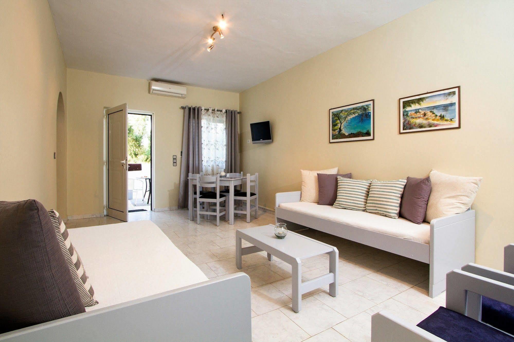 Balito Aparthotel Agioi Apostoli (Crete)